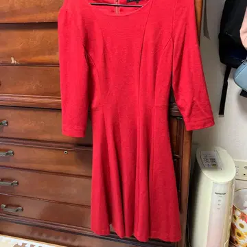 STRAWBERRY-FIELDS 빨간색 무릎 기장 원피스