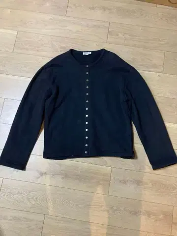 아네스베 옴 가디건