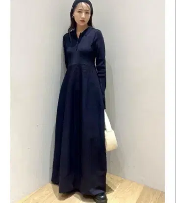 25AW 스타일 믹서기 형태 폴로 니트 원피스 네이비