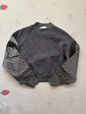 mame 자카드 소매 퀼팅 맨투맨