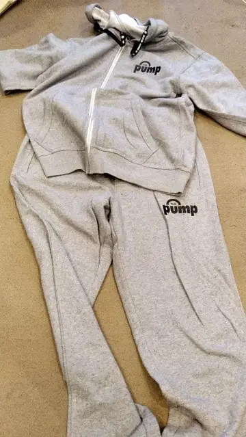 리복 펌프 그레이 맨투맨 세트