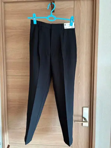 [미사용 택 포함] GU 턱 테이퍼드 팬츠 M 4착 세트