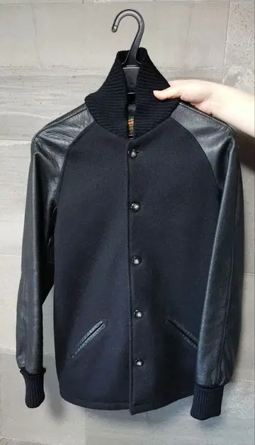 SKOOKUM 파라오 자켓