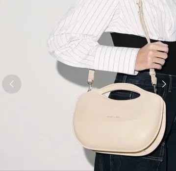 코쿤 커브 핸들 백