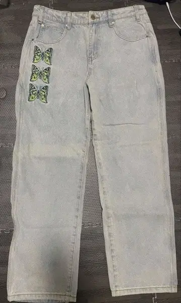 나비 자수 데님 팬츠 라이트 블루