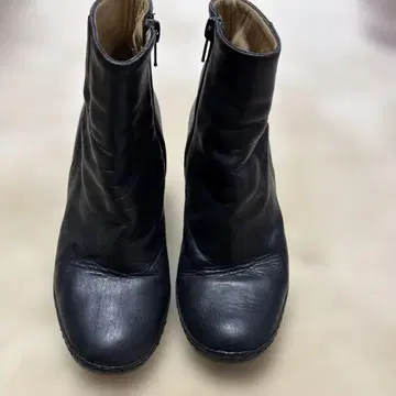 드리스반노튼 블랙 가죽 부츠 36