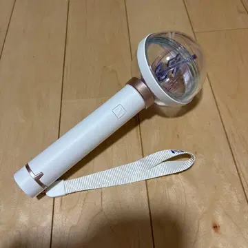 IN OFFICIAL LIGHT STICK 화이트