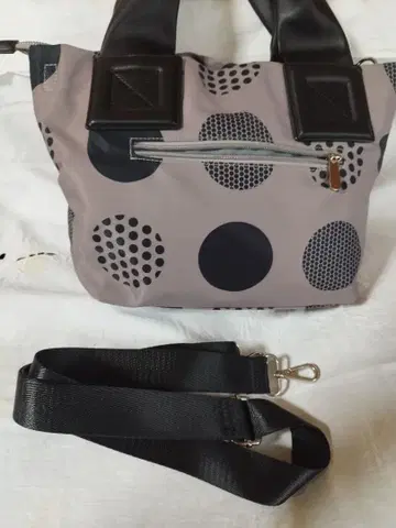 도트 무늬 토트백 중형