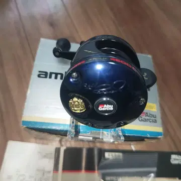 미사용 앰버서더 4600c 젤 롤랜드 상자, 부속물 있음 귀중