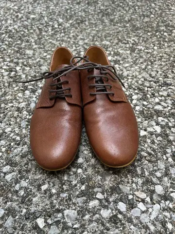 que shoes 브라운 레이스업 가죽 신발