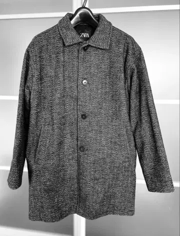 ZARA 헤링본 충전솜 코트