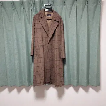 브라운 계열 체크 체스터 코트