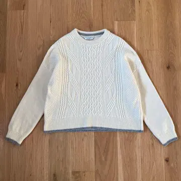 어도어 이탈리아제 고급 케이블 니트 풀오버 큼직한 크루넥