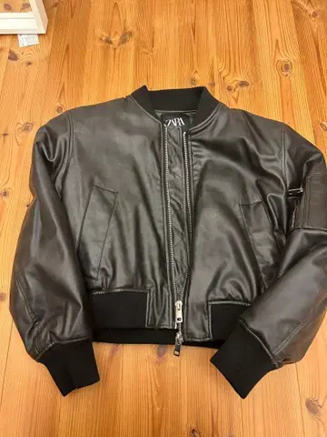 ZARA 가죽 자켓