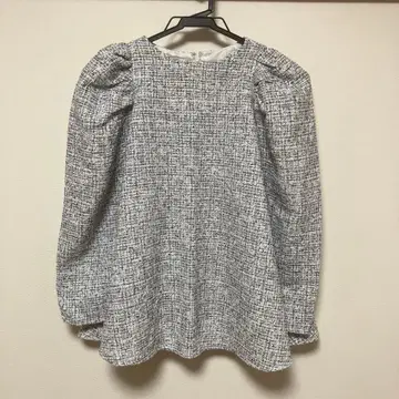 HUIT 트위드풍 퍼프 슬리브 블라우스