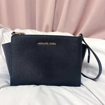 [새상품급] MICHAEL KORS 블랙 숄더백