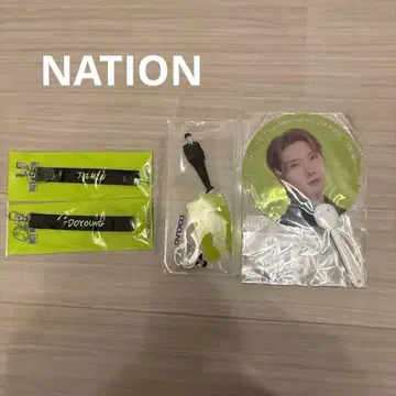 NCT NATION 텐 키링과 도영 아크릴 스탠드 등 세트