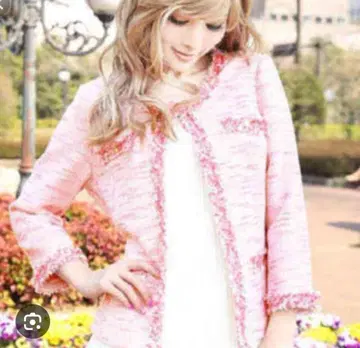 새상품급 Rady 트위드 노카라 자켓