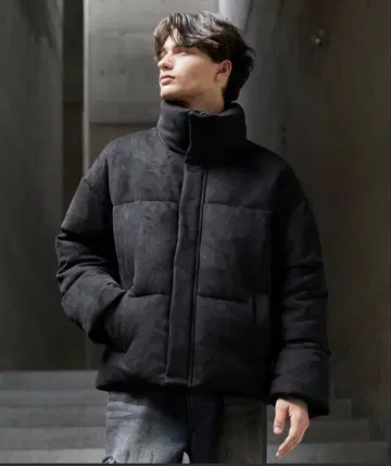 [ CLEL ] 볼륨 하이넥 숏 패딩 자켓 블랙 스웨이드