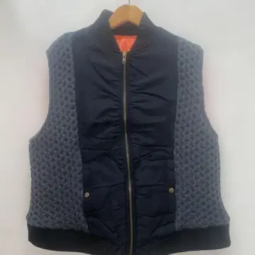 루필리안 en haut 블랙 x 그레이 퀼팅 베스트 새상품