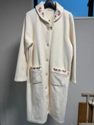 Laura Ashley 로라 애슐리 가운 L 사이즈