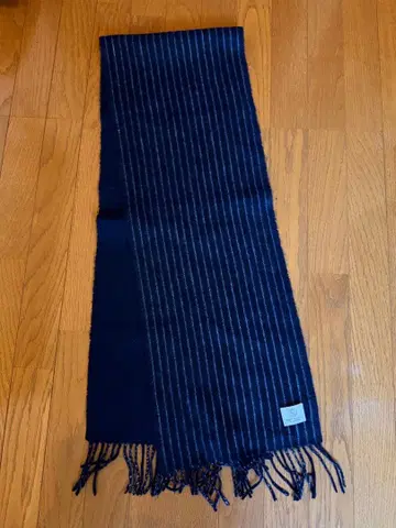 BEAUTY & YOUTH 네이비 스트라이프 캐시미어 머플러