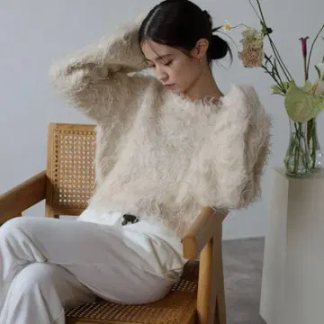 ENC 테디베어 샤기 크롭 풀오버 오트밀