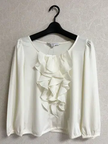 택 포함 새상품 [ UNTITLED ] 블라우스 상의