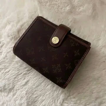 러셋 브라운 로고 장식 이단 접이식 지갑