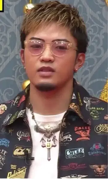 [초특가] 카즈하라 류토 착용 타입 휠 포함 크로스 탑