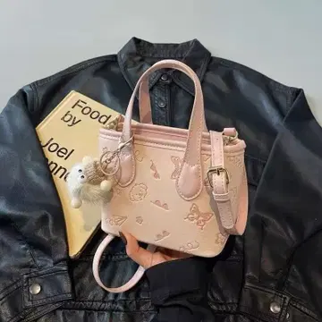 핑크 나비 무늬 숄더백