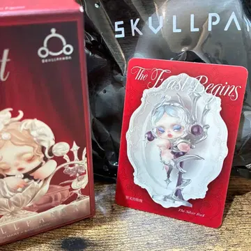 POP MART SKULLPANDA 스컬팬더