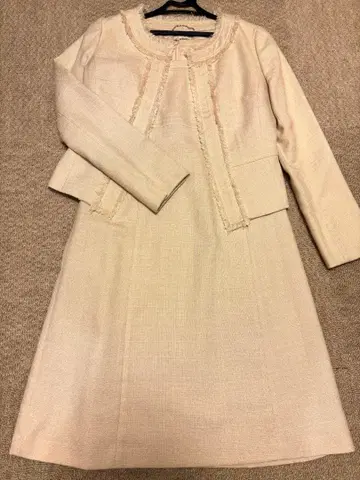 베이지 라메 믹스 자켓과 원피스 세트