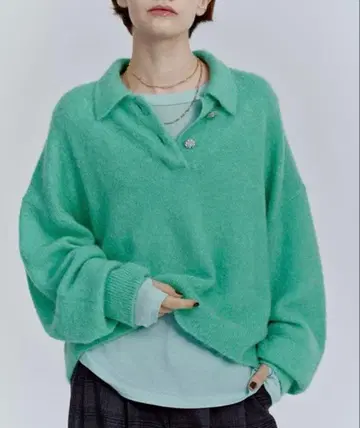 미라 오웬 비쥬 단추 크롭 폴로 니트 풀오버