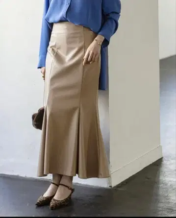 노블 인조 가죽 머메이드 스커트 사이즈 34 베이지