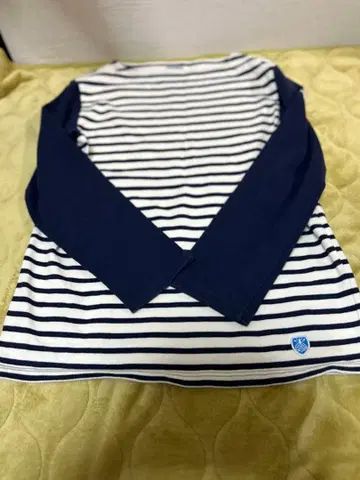 ORCIVAL 네이비/화이트 스트라이프 긴팔 T셔츠