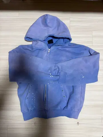 BELVET Distressed Pigment Zip Hoodie