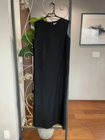 블랙 슬리브리스 롱 원피스 & 숄 세트