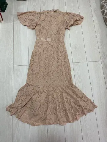 베이지 레이스 원피스 프릴 소매 결혼식 드레스