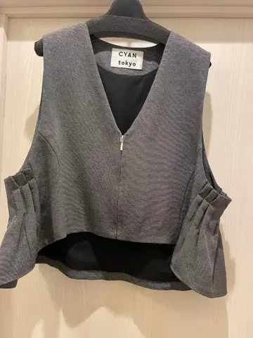 CYAN TOKYO 린넨 라이크 암 턱 베스트