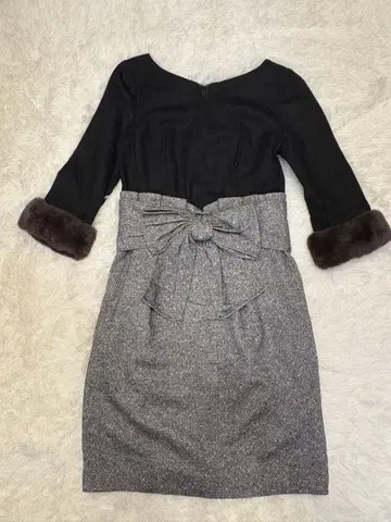 택 포함 새상품 저스길리티 퍼 슬리브 도킹 원피스 정가 25000