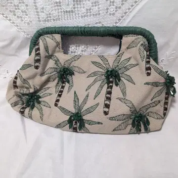 ZARA 비즈 디테일 클러치