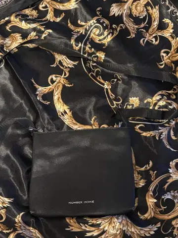 NUMBER NINE 숄더백 블랙