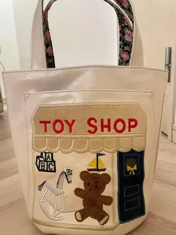 신사이바시 후쿠하라 TOY SHOP 자수 토트백