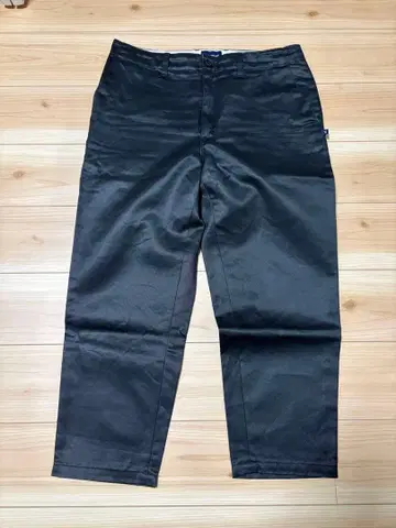 descendant DC-6 trousers 3