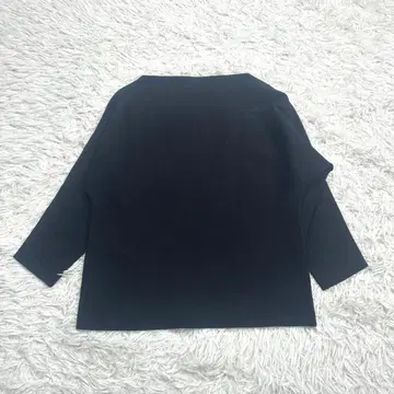 토널 보트넥 비대칭 니트 풀오버 블랙 38