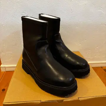 [ 새상품급 ] studio CLIP 부츠 블랙