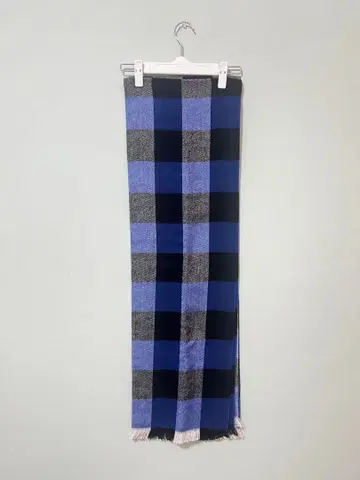 체크 무늬 머플러