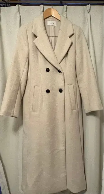 FRAY I.D 화이트 베이지 더블 브레스트 체스터 코트