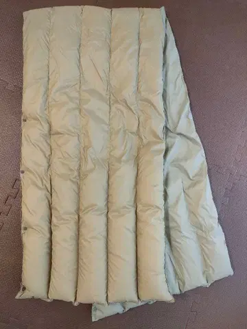 TAION x ROPE 베이지 x 카키 다운 머플러 케이프